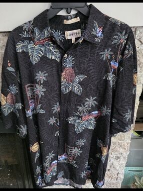 Men's Black Tropical Pineapple Short-Sleeve Button-Down Shirt Size L